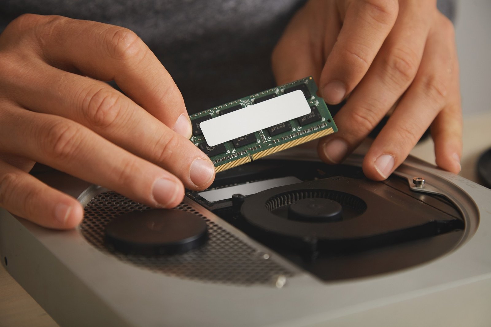 The Benefits of Bulk RAM Supply for Data Centers and Enterprises